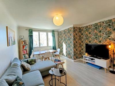 Appartement - 80 m² - 5 pièces