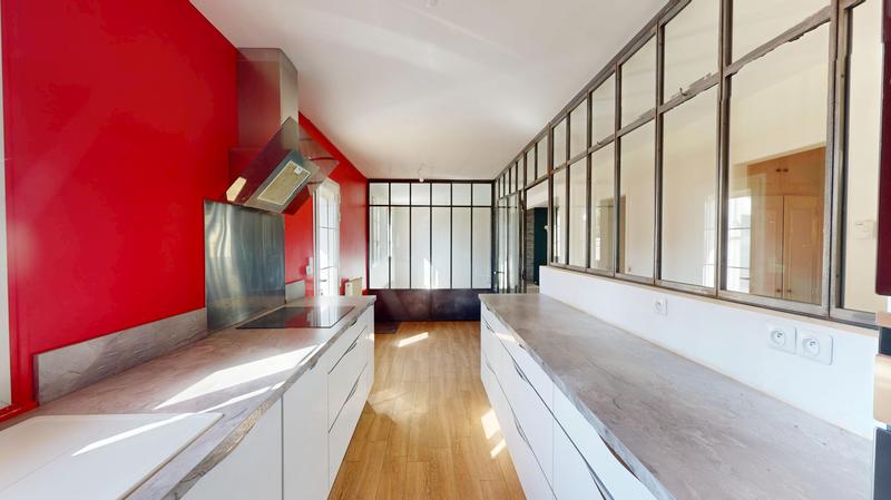 Maison - 201 m² - 6 pièces