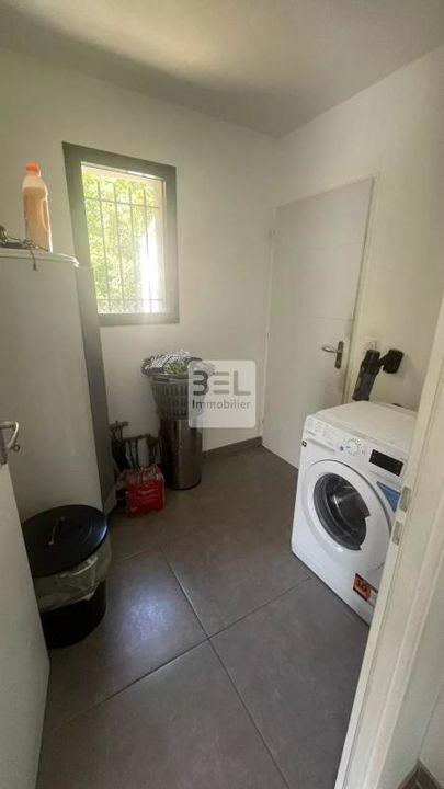 Maison - 94 m² - 5 pièces