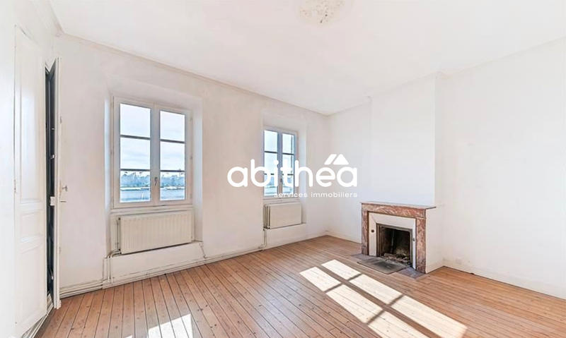 Maison - 270 m² - 7 pièces