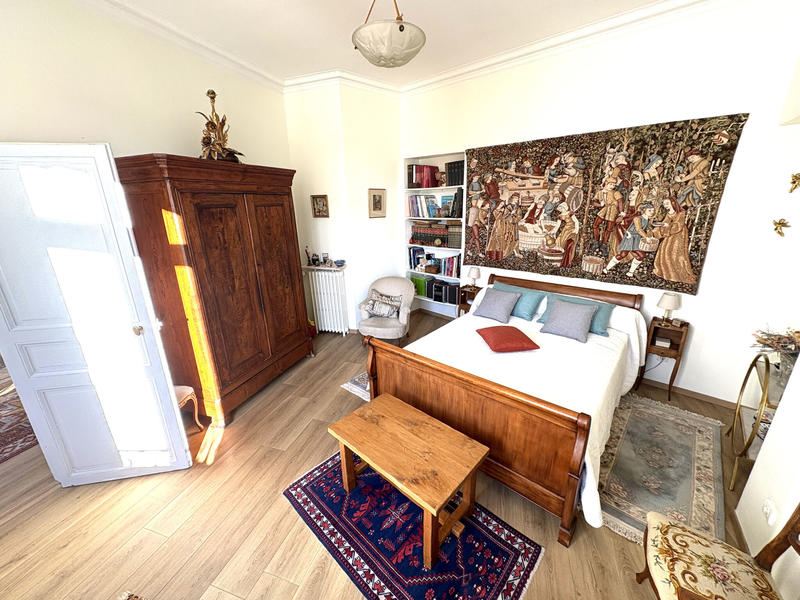 Appartement - 168 m² - 5 pièces