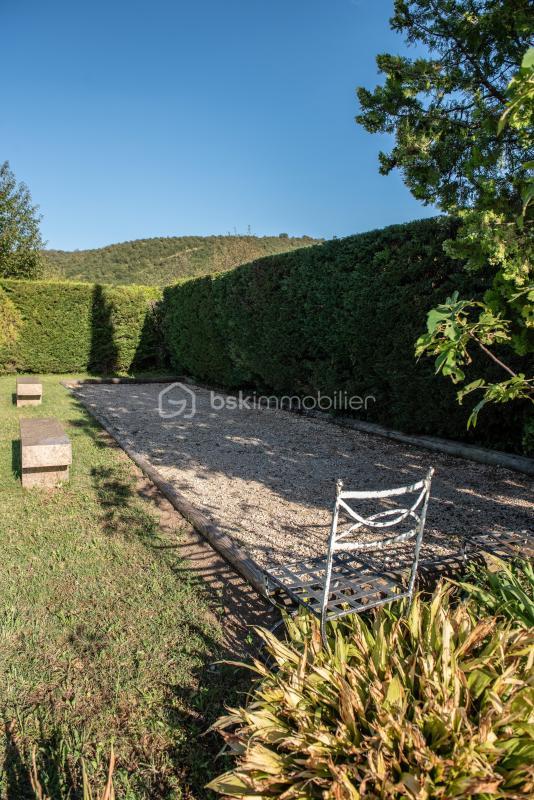 Villa - 340 m² - 16 pièces