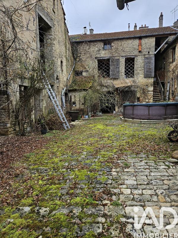 Maison de village - 198 m² - 7 pièces