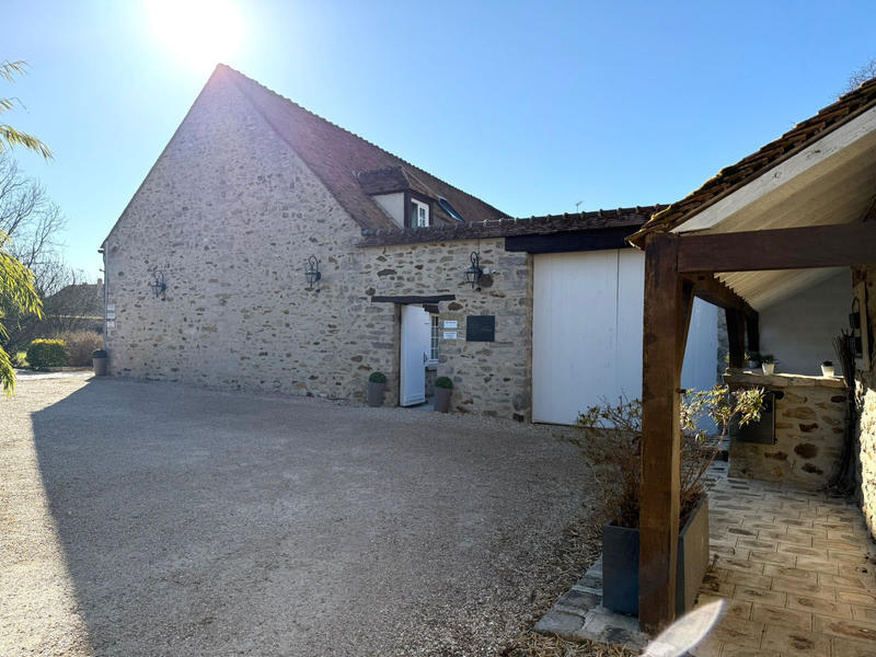 Propriété - 600 m² - 23 pièces