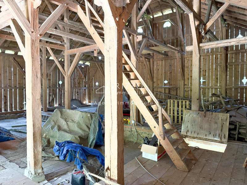 Maison - 400 m² - 4 pièces