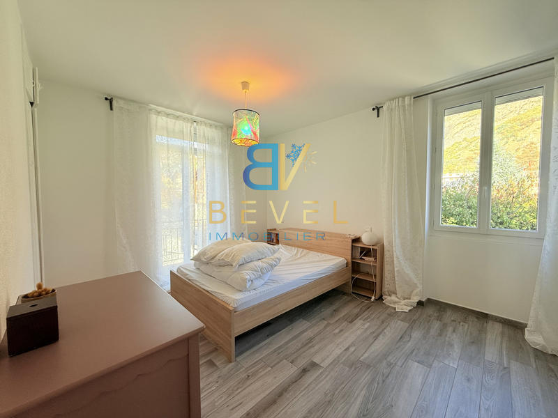 Villa - 238 m² - 8 pièces