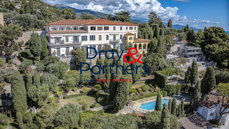 Appartement - 102 m² - 2 pièces