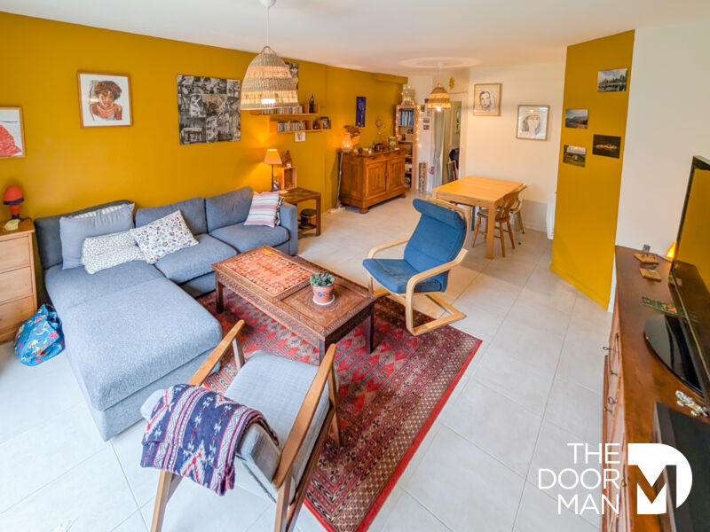 Appartement - 120 m² - 6 pièces