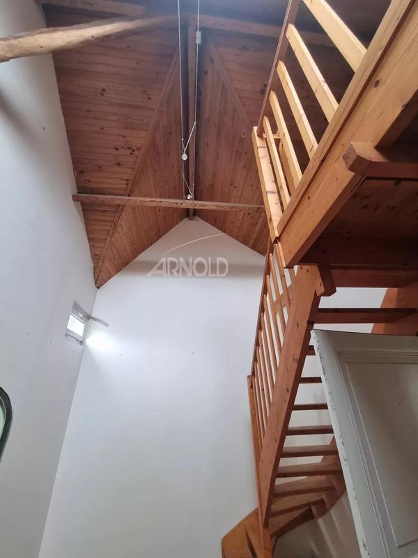 Local commercial - 250 m² - 10 pièces