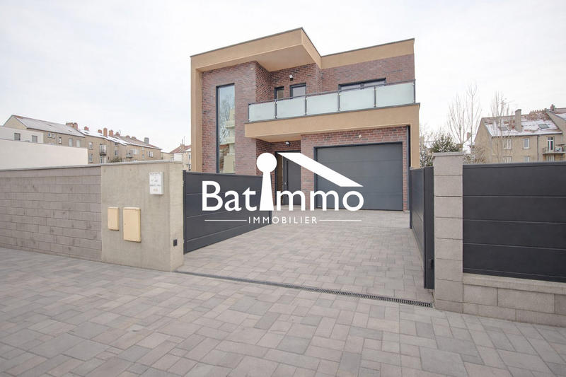 Maison contemporaine - 150 m² - 6 pièces