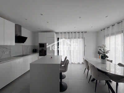 Maison contemporaine - 146 m² - 5 pièces