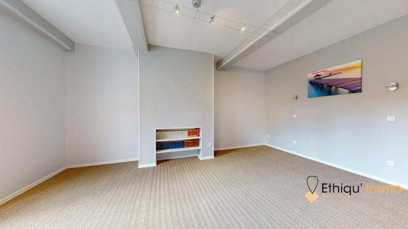 Maison - 287 m² - 8 pièces