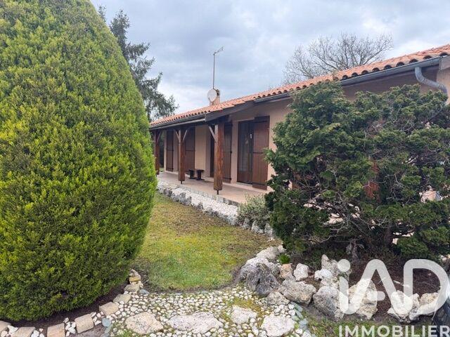 Maison - 93 m² - 5 pièces