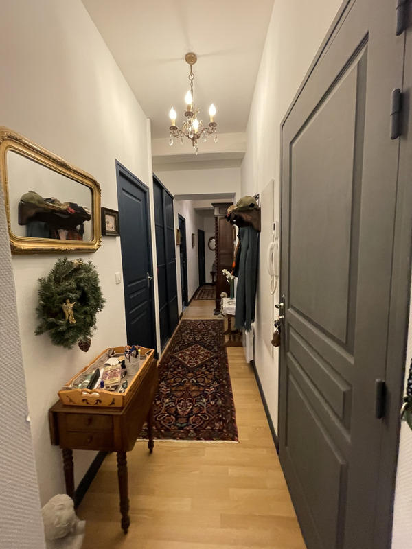 Appartement bourgeois - 93 m² - 6 pièces