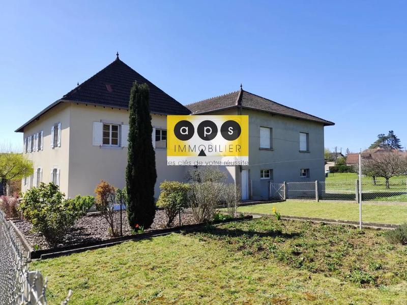 Propriété - 220 m² - 14 pièces