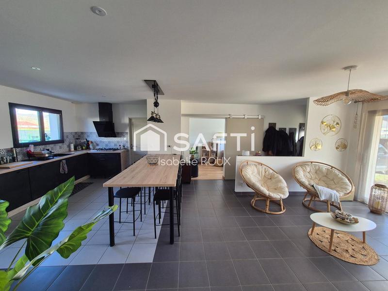 Maison - 98 m² - 4 pièces