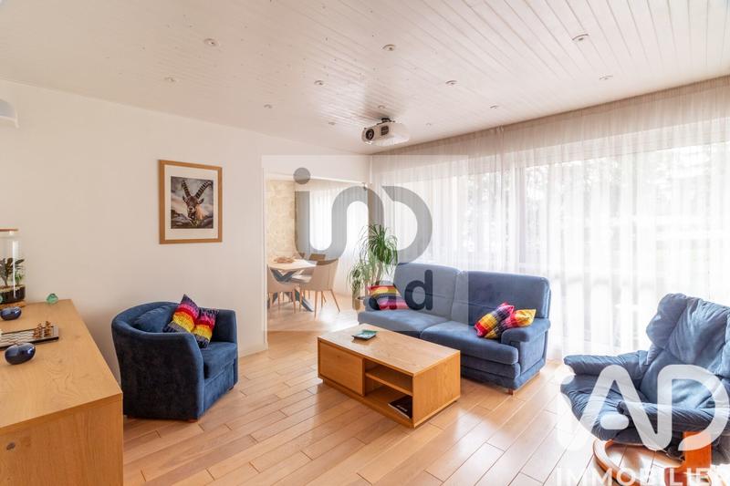 Appartement - 90 m² - 5 pièces