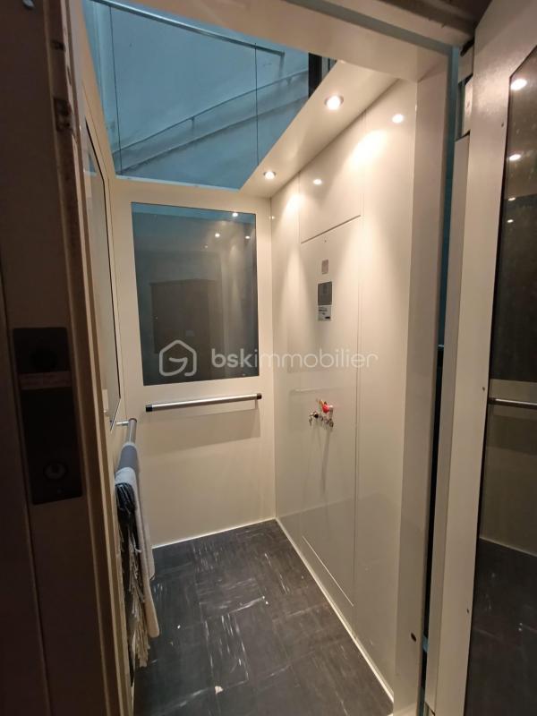 Maison de village - 303 m² - 11 pièces