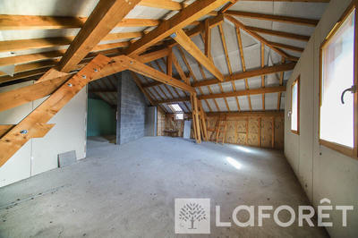 Maison - 120 m² - 3 pièces