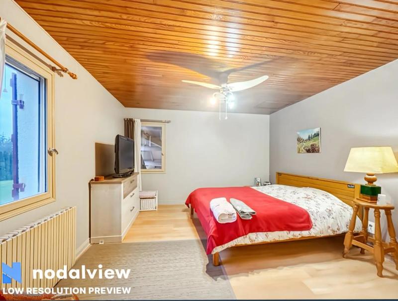 Maison - 220 m² - 6 pièces