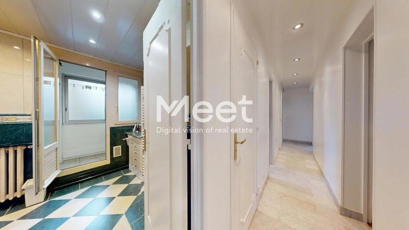 Appartement - 100 m² - 5 pièces