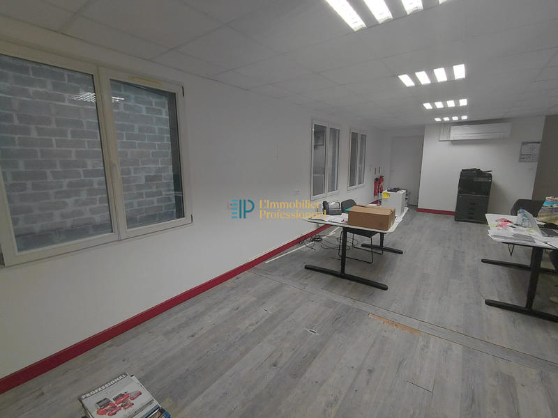 Local d'activités - 310 m²