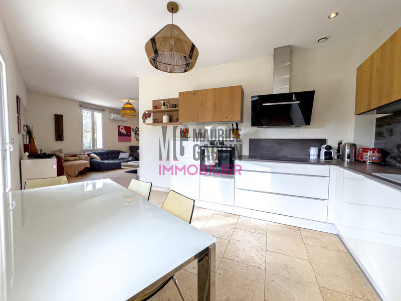 Maison - 111 m² - 4 pièces