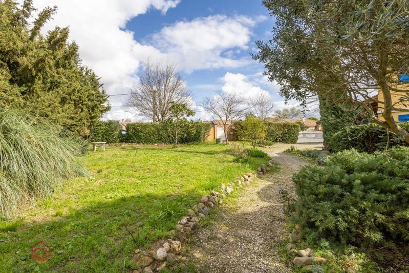 Maison - 275 m² - 10 pièces