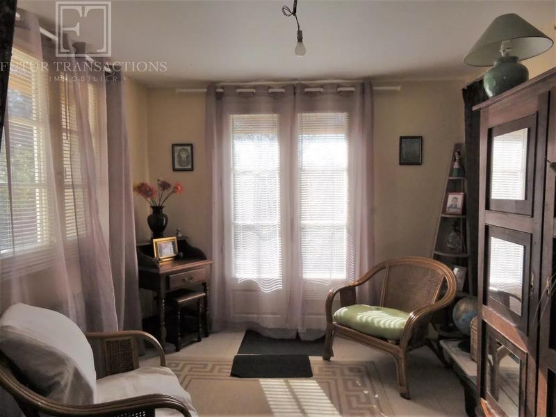 Maison - 187 m² - 7 pièces