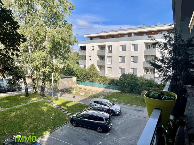 Appartement - 141 m² - 6 pièces