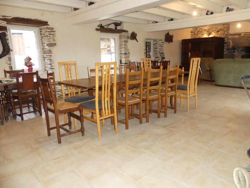 Maison - 203 m² - 7 pièces