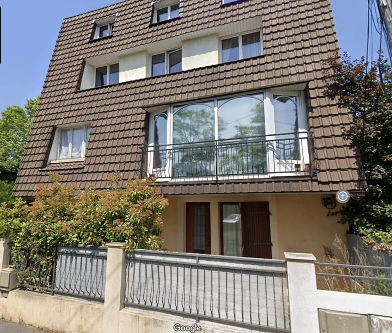 Maison - 227 m² - 12 pièces