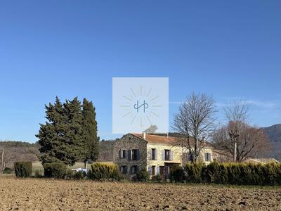 Maison - 362 m² - 14 pièces