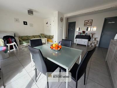 Appartement - 64 m² - 3 pièces
