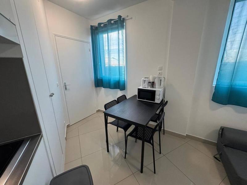 Studio - 20 m² - 1 pièce