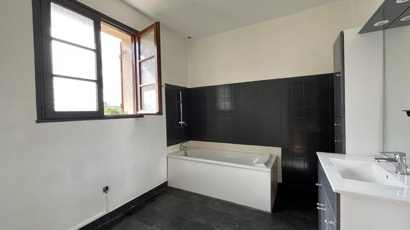 Pavillon - 80 m² - 4 pièces