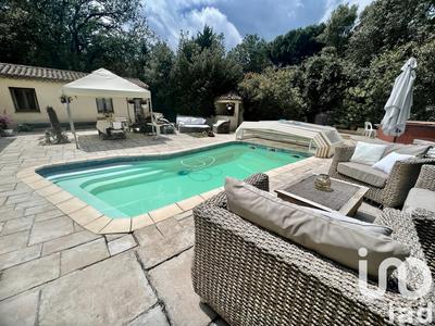 Maison - 220 m² - 9 pièces