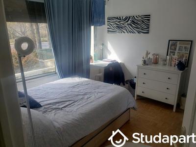 Chambre - 13 m² - 1 pièce