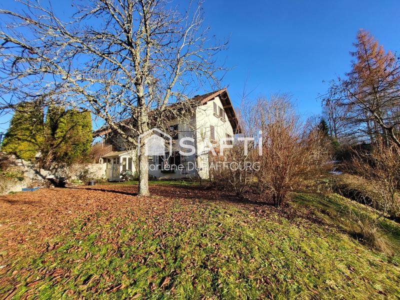 Maison - 275 m² - 10 pièces