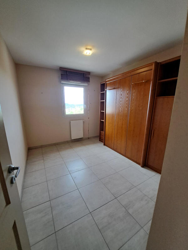 Appartement - 95 m² - 3 pièces