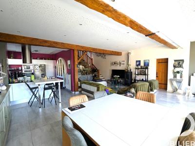 Maison de maîtres - 187 m² - 8 pièces