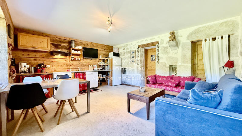 Maison - 303 m² - 8 pièces