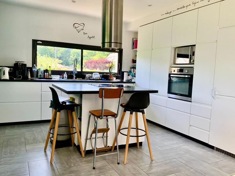 Maison - 261 m² - 8 pièces