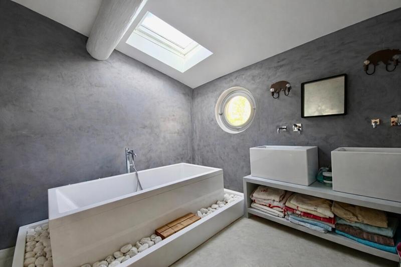 Maison - 240 m² - 5 pièces