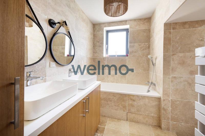 Maison - 175 m² - 8 pièces