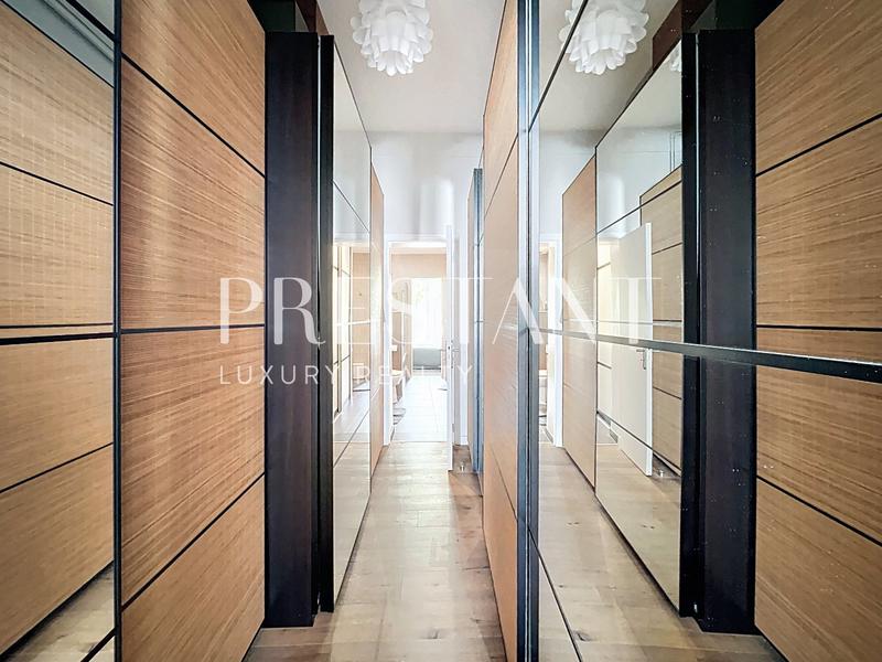 Maison - 195 m² - 8 pièces