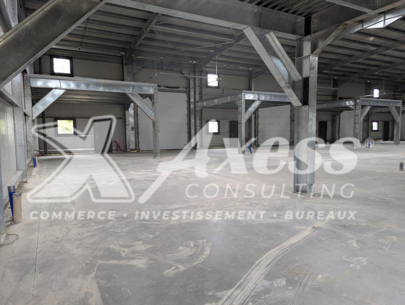 Local d'activité / Entrepôt - 130 m²