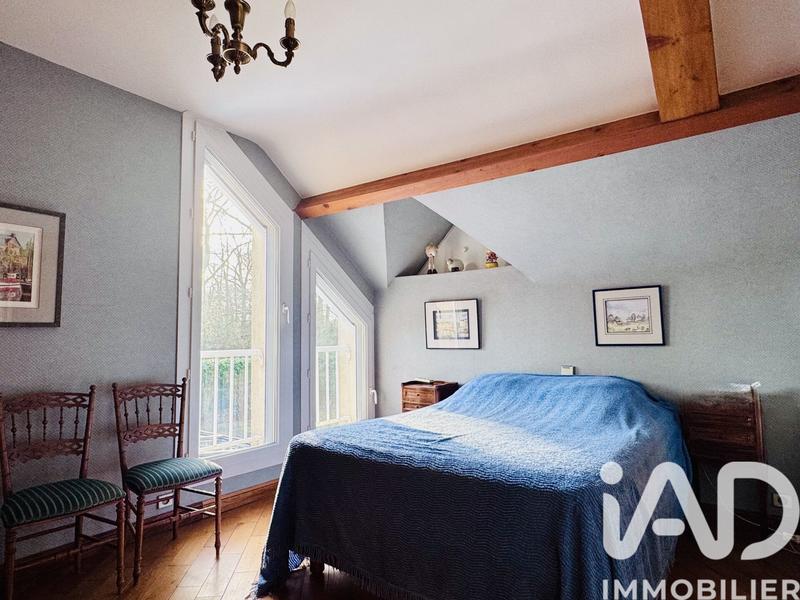 Maison - 200 m² - 7 pièces