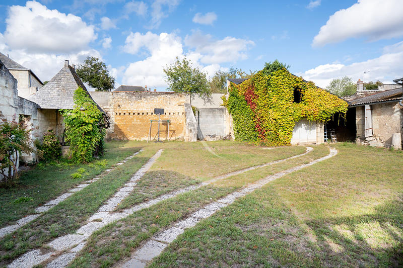 Maison - 304 m² - 10 pièces