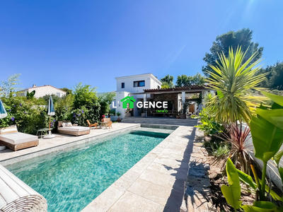 Maison - 158 m² - 4 pièces